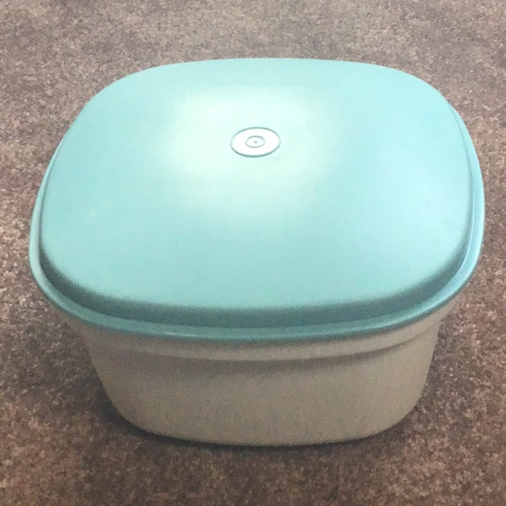 Tupperware microwave steamer